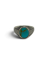 DESERT Ring aus 925 Sterlingsilber mit ovalem Stein in Türkis-Optik, Frontansicht