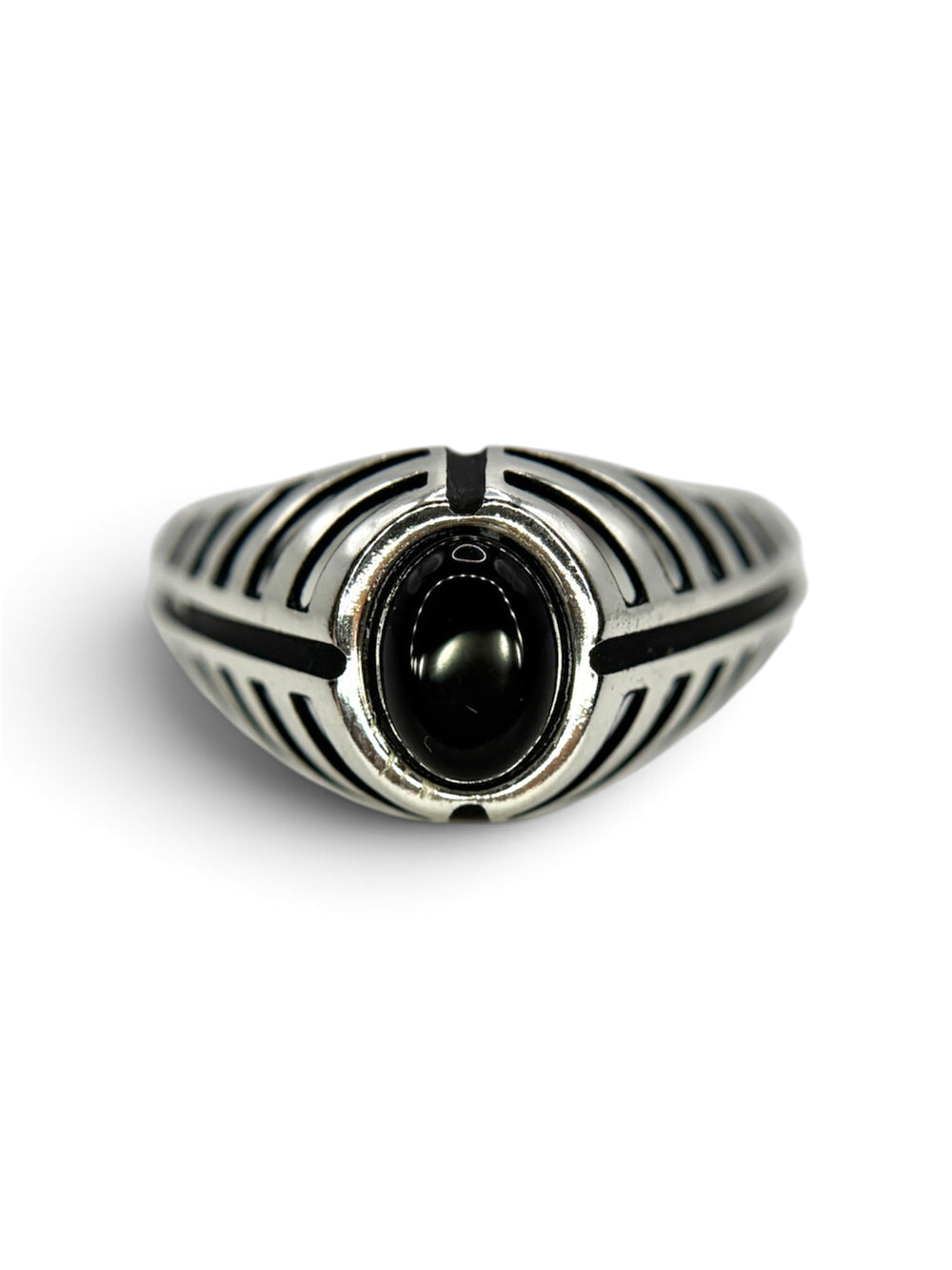 ECLIPSE Ring aus 925 Sterlingsilber, Nahaufnahme des ovalen schwarzen Steins in Onyx-Optik